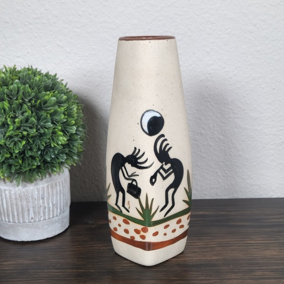 Other - Kokopelli Sandstone Ceramic Pottery Vase Southwest Style Art Decor 8 in.